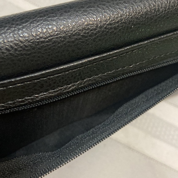 Black Textured Genuine Leather Womens Wallet - 12 Card Slots -2 Zip Pockets NWOT - Picture 3 of 9